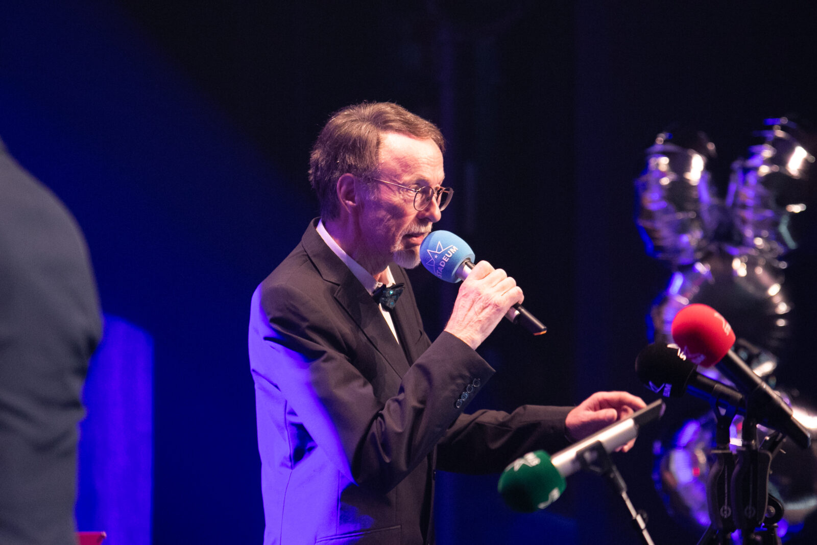 Sänger und Ehrenvorsitzender: Hans Hinrich Karstens